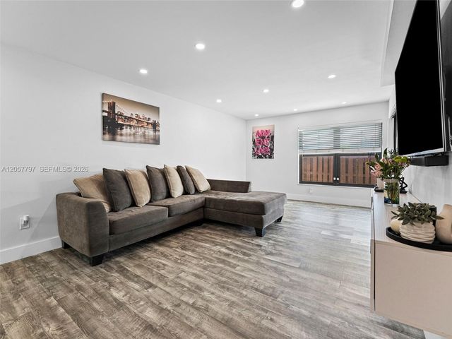 501 NW 98th Court 501, Miami, FL 33172