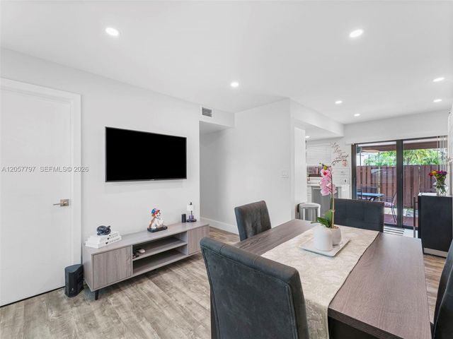 501 NW 98th Court 501, Miami, FL 33172