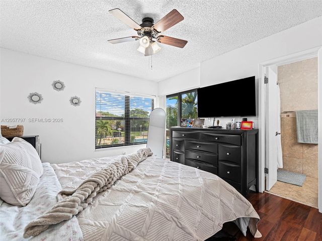 501 NW 98th Court 501, Miami, FL 33172