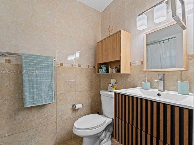 501 NW 98th Court 501, Miami, FL 33172