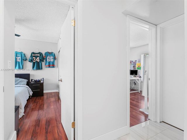 501 NW 98th Court 501, Miami, FL 33172