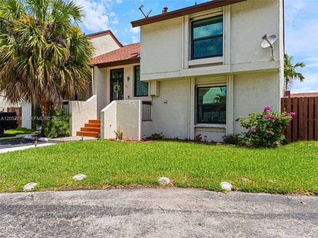 501 NW 98th Court 501, Miami, FL 33172