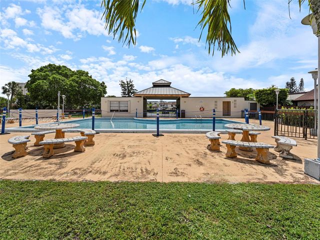 501 NW 98th Court 501, Miami, FL 33172