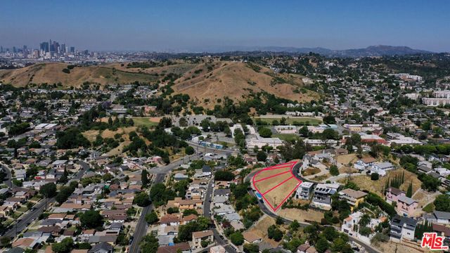 2790 N Chadwick Circle, Los Angeles, CA 90032