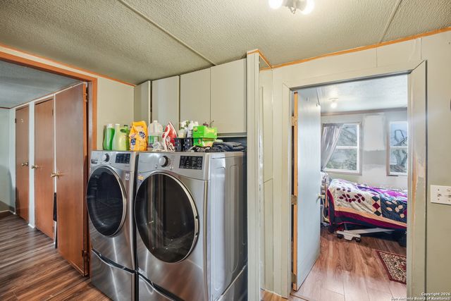 4911 Jim Daniel, Adkins, TX 78101