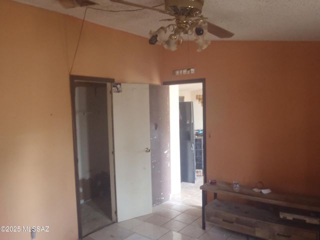 13586 E Garigans Gulch, Vail, AZ 85641