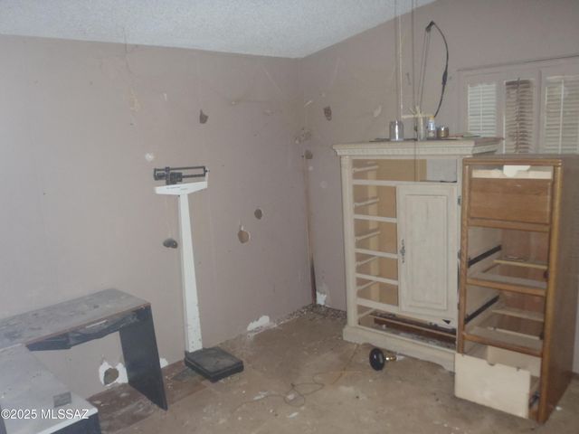 13586 E Garigans Gulch, Vail, AZ 85641