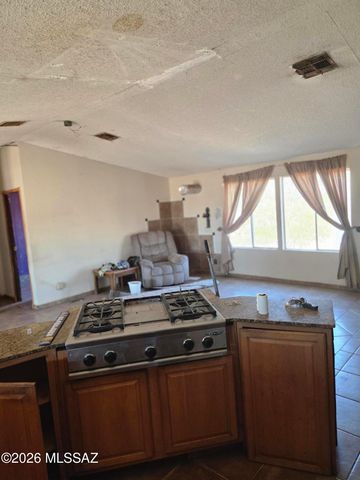 13586 E Garigans Gulch, Vail, AZ 85641