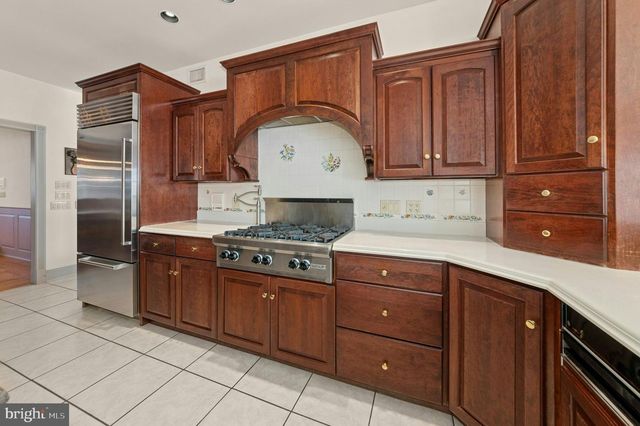 3640 MANOR RD, Bethlehem, PA 18020