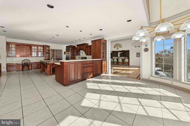 3640 MANOR RD, Bethlehem, PA 18020