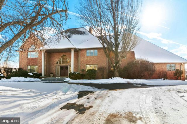 3640 MANOR RD, Bethlehem, PA 18020