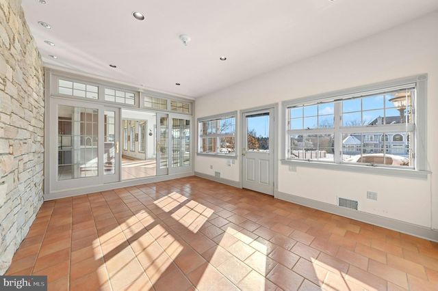 3640 MANOR RD, Bethlehem, PA 18020