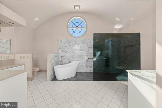 3640 MANOR RD, Bethlehem, PA 18020