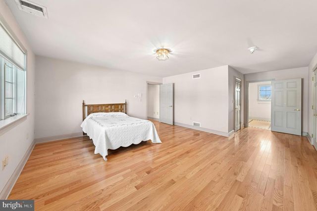 3640 MANOR RD, Bethlehem, PA 18020