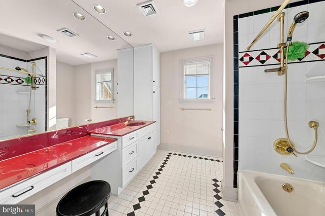 3640 MANOR RD, Bethlehem, PA 18020