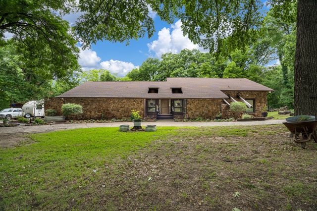 207 Shadowwood Trail, Ovilla, TX 75154