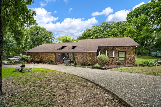 207 Shadowwood Trail, Ovilla, TX 75154