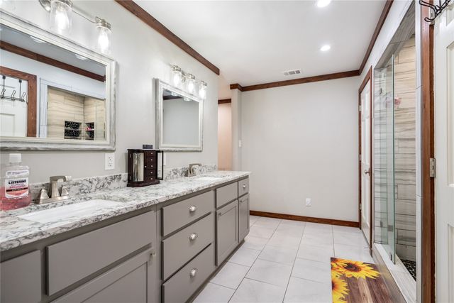 207 Shadowwood Trail, Ovilla, TX 75154