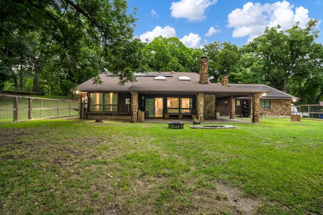 207 Shadowwood Trail, Ovilla, TX 75154
