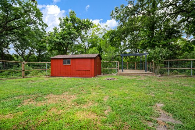 207 Shadowwood Trail, Ovilla, TX 75154