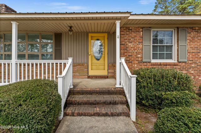 129 Pineland Avenue, Mount Olive, NC 28365