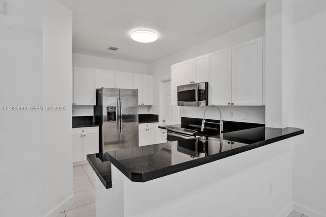 7257 NW 113th CT, Doral, FL 33178