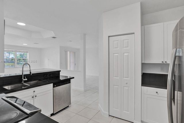 7257 NW 113th CT, Doral, FL 33178