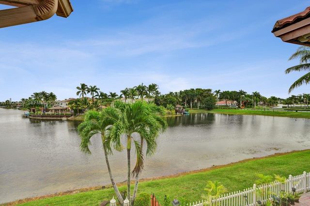 7257 NW 113th CT, Doral, FL 33178