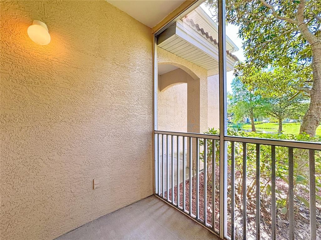 Image 12 of property listing at 12107 POPPY FIELD LANE 109, Orlando, FL 32837