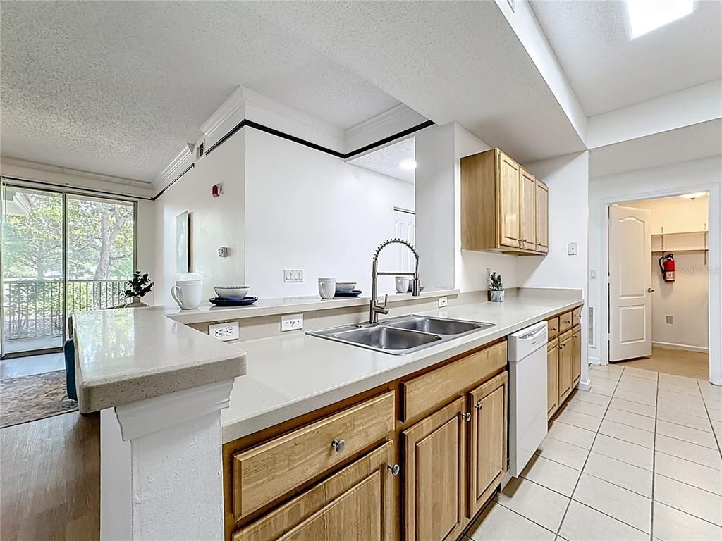 Image 17 of property listing at 12107 POPPY FIELD LANE 109, Orlando, FL 32837