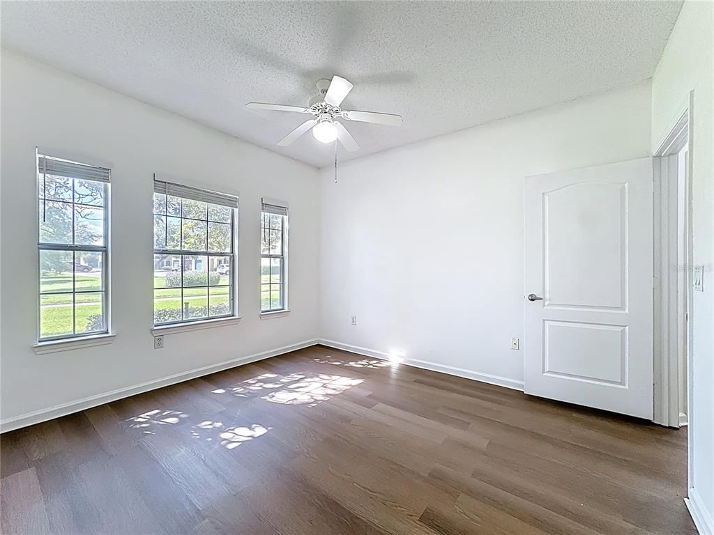 Image 33 of property listing at 12107 POPPY FIELD LANE 109, Orlando, FL 32837