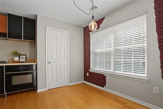 5502 Sweetsprings Drive SW, Powder Springs, GA 30127