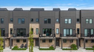 1083 Hampton Circle, Detroit, MI 48207