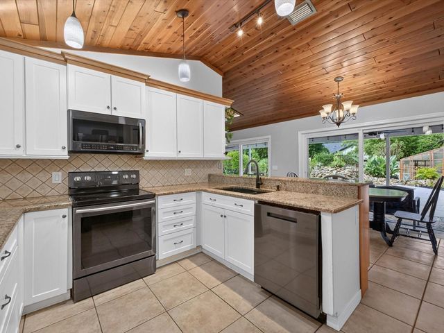 992 SLEEPING ROCK COURT, Winter Springs, FL 32708