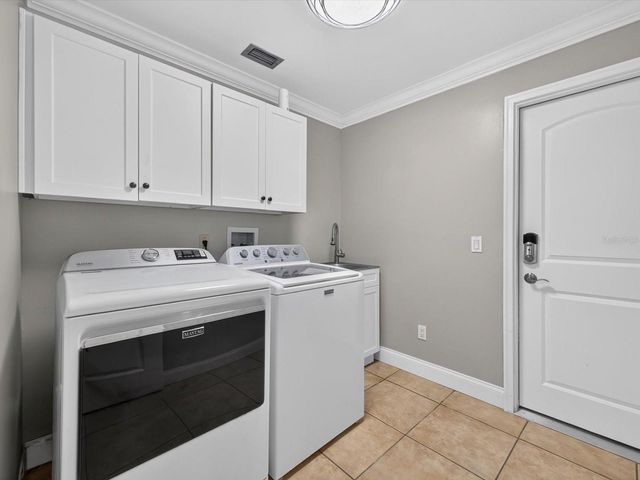 992 SLEEPING ROCK COURT, Winter Springs, FL 32708