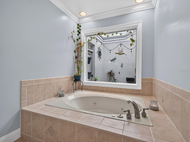 992 SLEEPING ROCK COURT, Winter Springs, FL 32708