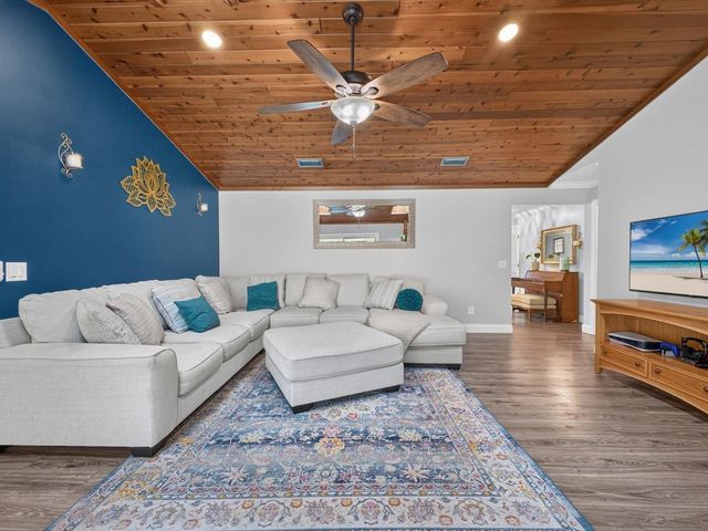 992 SLEEPING ROCK COURT, Winter Springs, FL 32708