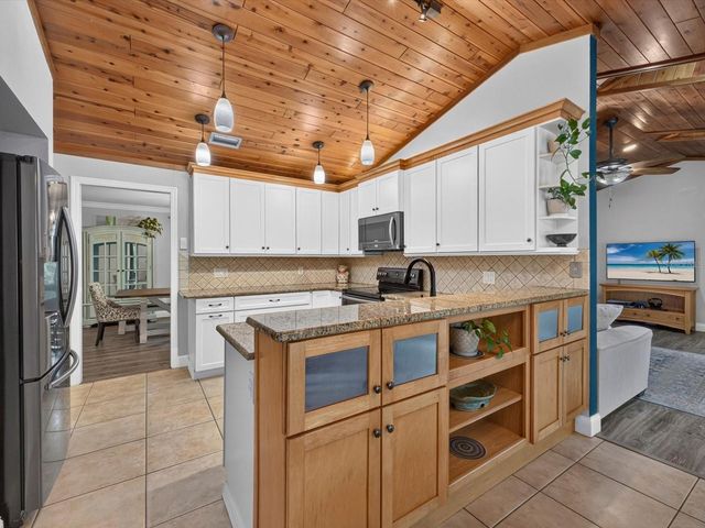 992 SLEEPING ROCK COURT, Winter Springs, FL 32708