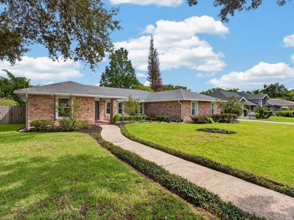 992 SLEEPING ROCK COURT, Winter Springs, FL 32708