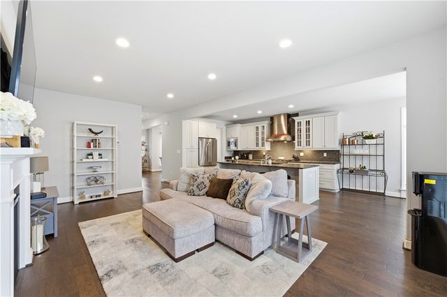 1502 Orion Rd, South Fayette, PA 15017