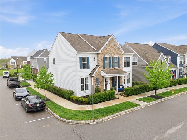 1502 Orion Rd, South Fayette, PA 15017