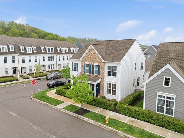 1502 Orion Rd, South Fayette, PA 15017