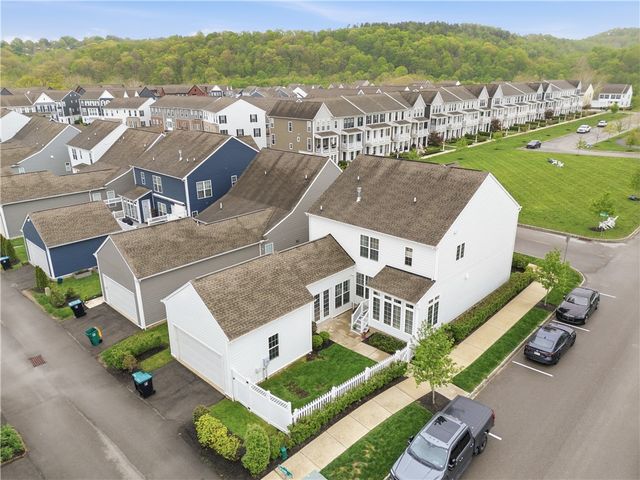 1502 Orion Rd, South Fayette, PA 15017