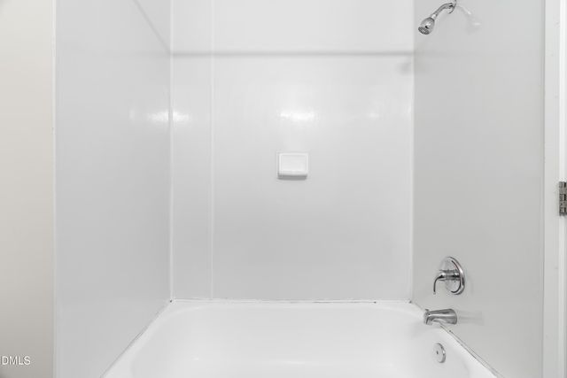 5104 Hollyridge Drive 303, Raleigh, NC 27612