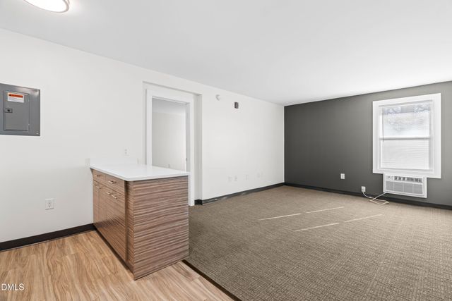 5104 Hollyridge Drive 303, Raleigh, NC 27612