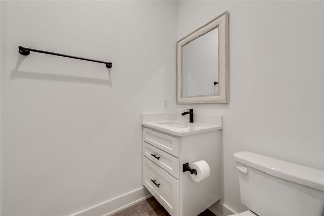 327 Lovers Lane, Terrell, TX 75160