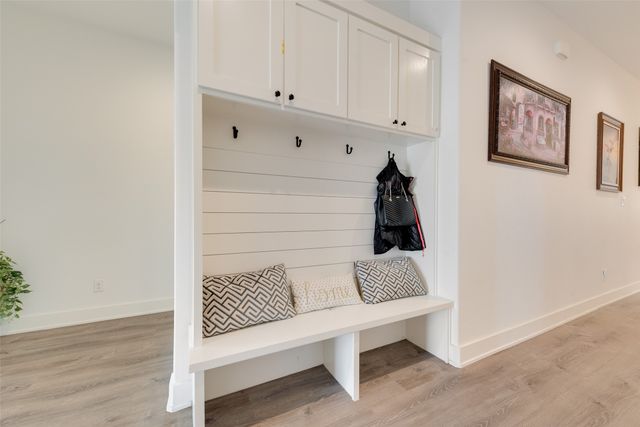 327 Lovers Lane, Terrell, TX 75160