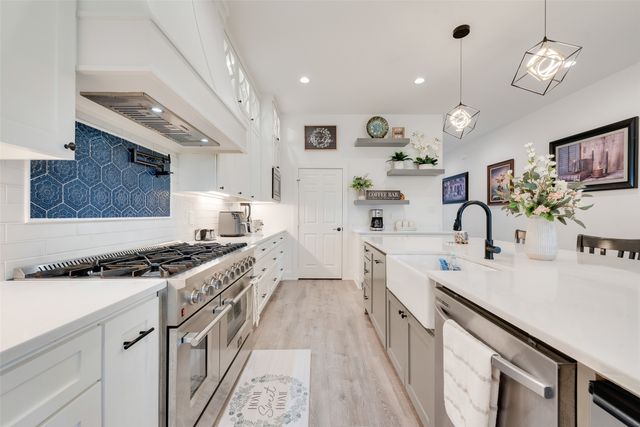 327 Lovers Lane, Terrell, TX 75160