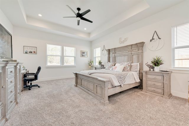 327 Lovers Lane, Terrell, TX 75160