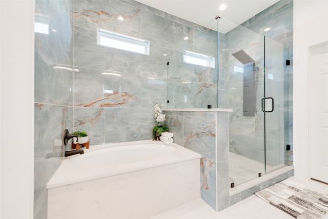 327 Lovers Lane, Terrell, TX 75160